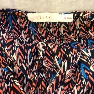 LUSH | Cross Front X Strap Tank Top Blousy medium